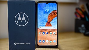 Motorola Defy (2021) review: no case required