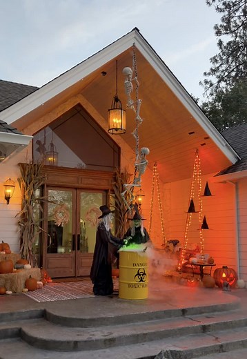 Spooky Halloween Porch Decor Ideas for Kids