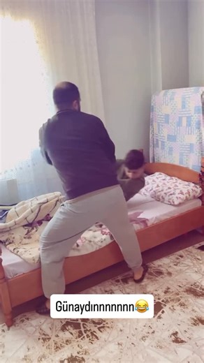 Cemal Özcan || Batuhan Özcan on Instagram: "UYANAMAYANLAR BURDA Mİ 😂😬 #günaydın"