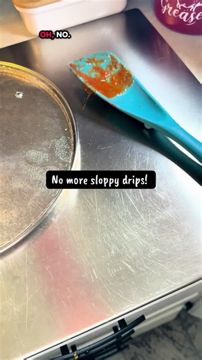 This utensil and lid holder makes all the difference when it comes to convenience at clean up time!! Make your life easier in the kitchen! #kitchengadgets #cookingessentials @Soleader-us