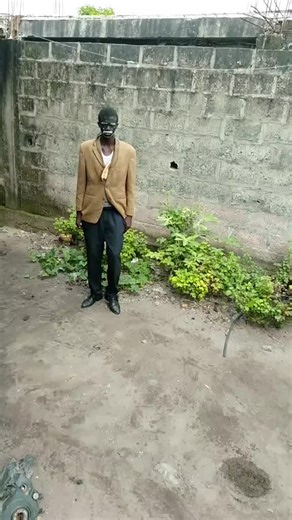 papa kwaba (@petitalfred759)’s videos with son original - les amies de larue