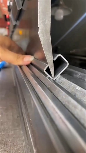 Bending Sheet Metal #bending #machine #engineering #sheetmetal #cchannel #mechanical