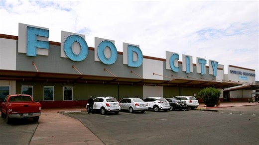 Sole grocery store in South Tucson to close