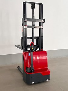 [Hot Item] Low Failure Rate Walk-Behind Semi-Electric Stacker with Load Capacity of 1500kg to 2000kg
