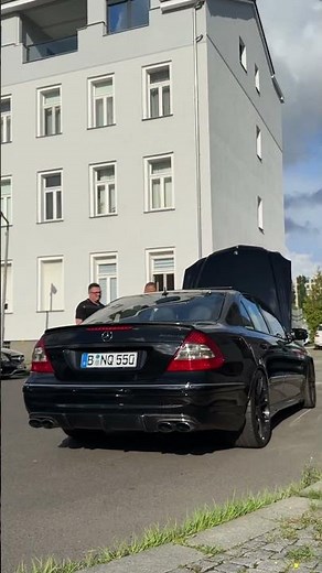 Mercedes e55 amg Kompressor w211 Sound bmw m5 e60