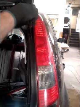 FORD FIESTA DEMONTAŻ LAMPY TYŁ www miecinek.pl