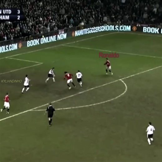 ‏How? || #cristianoronaldo #virall #manutd #alien #football