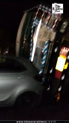 A serious accident involving a truck and vehicles takes place at Rahud Ghat on Mumbai-Agra Highway #Roadaccident #RahudGhat #MumbaiAgraHighway #shockingincident #accidentnews #newsfeed #latestnews #newsupdate #thesaveratimes | The Savera Times | Facebook