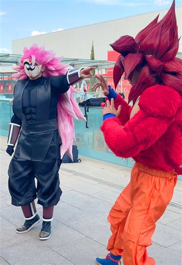 Goku Black SSJ3 Rose vs Goku SSJ4 👀😈 Goku: @josiito💫 #dragonball #dragonballcosplay #goku #gokublack #Cosplay