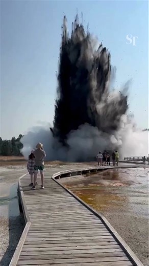 A dramatic hydrothermal explosion at Yellowstone park in the US destroyed a section of the boardwalk and sent tourists racing for safety. #yellowstone #us #usa #ustiktok #yellowstonepark #explosion #wyoming #idaho #montana #park