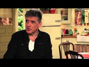 Craig Ferguson Interview on the set of Hot in Cleveland