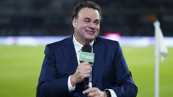 Faitelson estuvo a punto de dejar de nuevo a TUDN sin entrevista con el técnico campeón de la Liga MX - La Opinión