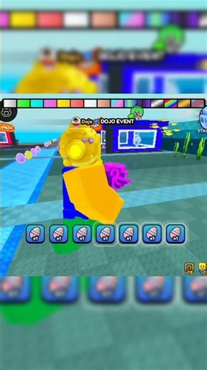 "I turned into a Lucky Block… watch what happens 😱 #roblox #gaming #shorts