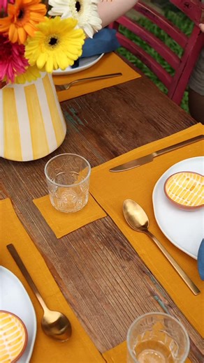 COVERED | 100% LINEN TABLEWARE I TIMELESS DESIGN on Instagram: "Bringing a little sunshine to the table on rainy days 🌞 #linencoasters #linenplacemats #linentablecloth #durablefabric #linennapkins #tablestyling #custommadetablelinen #tablesettingideas #wehavegotyoucovered"