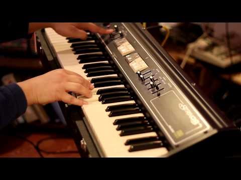 Roland RS-202 demo