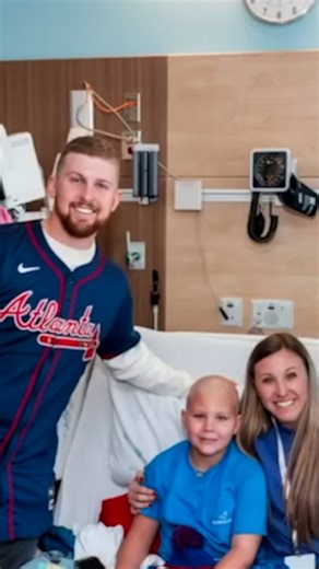 31K views · 260 reactions | Braves players Spencer Strider and Spencer Schwellenbach visited Children’s Healthcare of Atlanta to deliver gifts and spend time with patients. | USA TODAY | Facebook