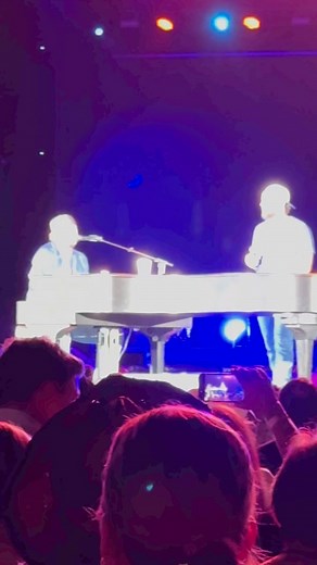 Luke Bryan and Chayce Beckham had a packed-out crowd at Chicago’s Wrigley Field singing along to their rendition of “Buy Dirt.” 🎤 | Country Now