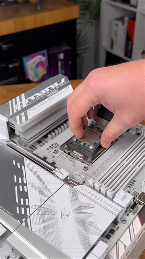 It’s BUILD TIME‼️ First build of 2026 in the stunning @bequiet_official Light Base 500 LX with LIGHT LOOP 360 AIO and extra LIGHT WINGS LX REVERSE fans! Compact beast with angled side-intake fans, top 360mm rad support, and included vertical GPU mount. Powered by the icy @aorus_uk B850 AORUS ELITE WIFI7 ICE mobo, @kingstontechnology FURY RENEGADE DDR5, @amd Ryzen 7 9800X3D, and blazing @samsunguk 9100 PRO Gen5 NVMe. Kicking off the year right! 🦾🔥 #pcbuilding #pcbuilds #pcbuilder #timelapse #as