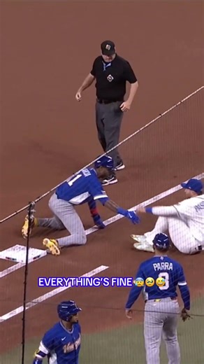 Maikel and Vinnie Use The Power of Friendship 🥹 #WorldBaseballClassic #kcroyals #baseball
