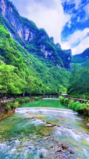 把煩惱丟進山河裡，隨流雲一同散去。一草一木皆風景，一山一水皆治癒。行走在自然間，感受歲月靜好，心安即是歸處。 #治癒系風景 #行走山水間 #美在山水間 #旅行攝影 #感受大自然的氣息和美景