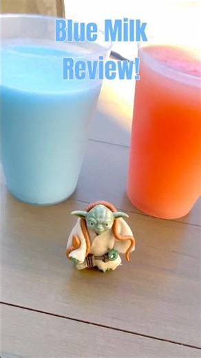 ⭐ Blue Milk Taste Test at Galaxy’s Edge! Is It Actually Good?! (Star Wars Disneyland Review)