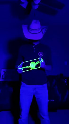 Not just tricks. It’s rhythm, instinct, and control, all in the shape of a string. 🤠 IG: west_wayy makes the yo-yo feel like choreography in midair. 🪀 Every move is precise. Every moment, earned. And every pass of the string? A quiet flex of skill and style. #yoyo #yoyochallenge #yoyotricks