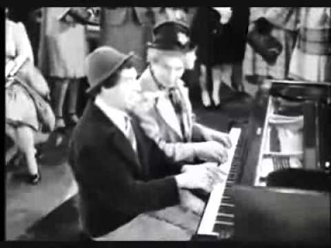 MARX BROTHERS' PIANO DUET - A Classic Clip