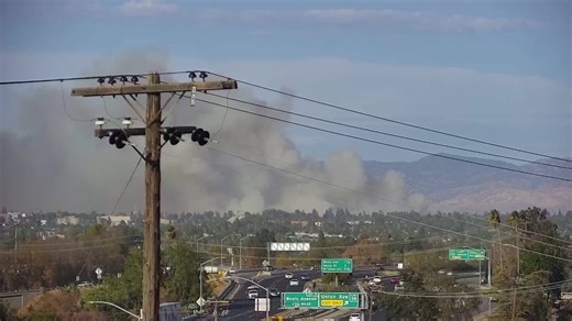 Firefighters working on containing NE Bakersfield brushfire
