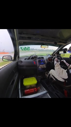 Rear pump brake bocor, zero brake at turn 9 sepang circuit #myvicup #557 nasib sempat tarik stereng klau yellow car follow me 🤣 | Joe Johari