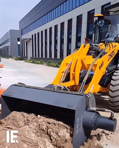 This construction machine combines the capabilities of a loader and a mixer. 📹: constructionequipment1999 / IG | Interesting Engineering