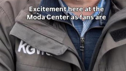 Fans pour into Moda Center for NCAA games