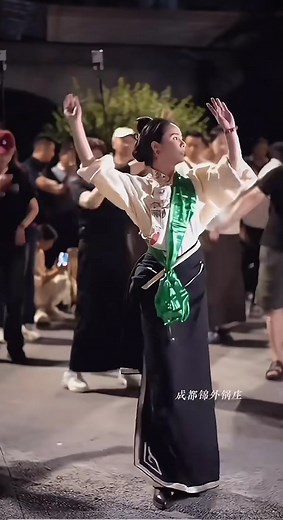 Tibetan Dancer Yongji from Sichuan | Dance Performance