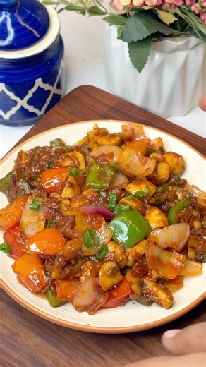 Restaurant Style Chilli Garlic Mushrooms Quick Spicy Appetizer😋#indianrecipe #mushroomchilli