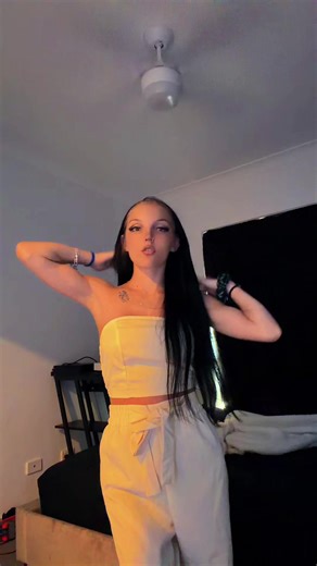 Easy Dance Moves for Moms on TikTok