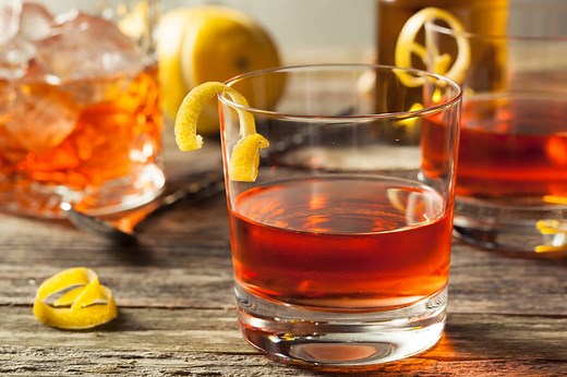 47 Classic Cocktails You Need to Know