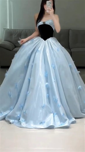 Beautiful Dress 🤍🩵