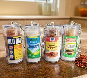 Mini Spice Keychain, Portable Seasoning Jars, Travel Gift - Etsy