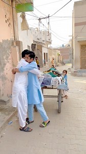 Funny hug prank🤣 #funny #fypシ゚viralシ #fypシ #comedy #trend #prankster #trendingnow #explore | Q N Pranks