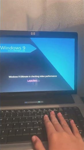 Installing windows 9 Fake on my laptop #fypviralシ #windows