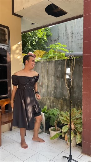 SURR on Instagram: "Jingel bell"