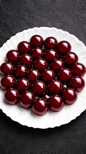 foodsenter | Dubai🇦🇪 on Instagram: "ABC Gummies For Healthy Hair And Clear Skin✨ Healthy Gummies Recipe Ingredients: • 1 large apple • 1 medium carrot • 1 medium beetroot • 1 cup water • 1 tbsp lemon juice • 2 tbsp gelatin • 1 tbsp lemon zest (optional) • Honey (as per taste) Method: 1️⃣ Chop the apple, carrot, and beetroot. Add everything to a blender/jar. 2️⃣ Pour 1 cup water and grind until completely smooth. 3️⃣ Strain the juice to remove the pulp. 4️⃣ Add 1 tbsp lemon juice, 2 tbsp gelati