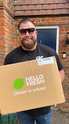 100 reactions · 11 comments | #AD | YEEEEES  We’ve got such an incredible offer for you guys to enjoy with @hellofreshuk  Get 60% off your 1st box + 25% off the next 2 months + free gifts with the code: FOODREVIEW | Link: www.hellofresh.co.uk/FOODREVIEW | Food Review Club | Facebook