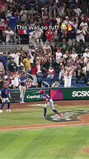 Fernando Tatis Jr. Makes a Stunning Play!