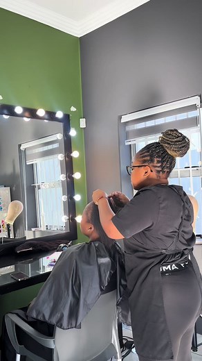 I’m too tired to talk bandla 😭😔👍🏽. Ngisanithanda🥺❤️ | #portiamthethwa #lifestyleinfluencer #somabhizinisioyigraduate #porshairpolished
