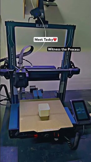 This is Tasky the smart AI bot , your everyday companion #3d #3dprinting #tasky #desksetup #robot