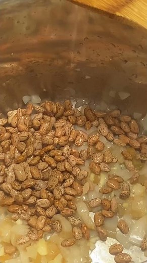 Pressure Cooker Southern Beans with Salt Pork: A Hearty Side Dish ‪@Unappreciatedchef‬