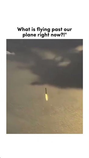 The 1 in 1,000,000 plane window view... 🚀😱