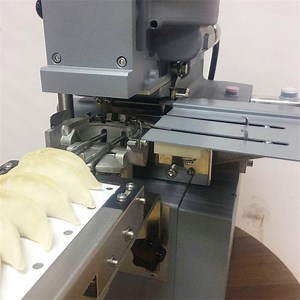 [Hot Item] Japanese Type Dumpling Gyoza Making Machine Steamed Fried Jiaozi Making Machine Fried Potsticker Making Machine