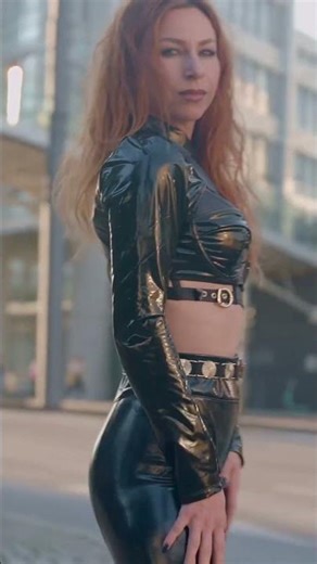 These Leggings Dare You to Look 👀🔥 #Shorts