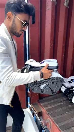 container me mila stair climbing robot #mystery #shorts #shortsfeed